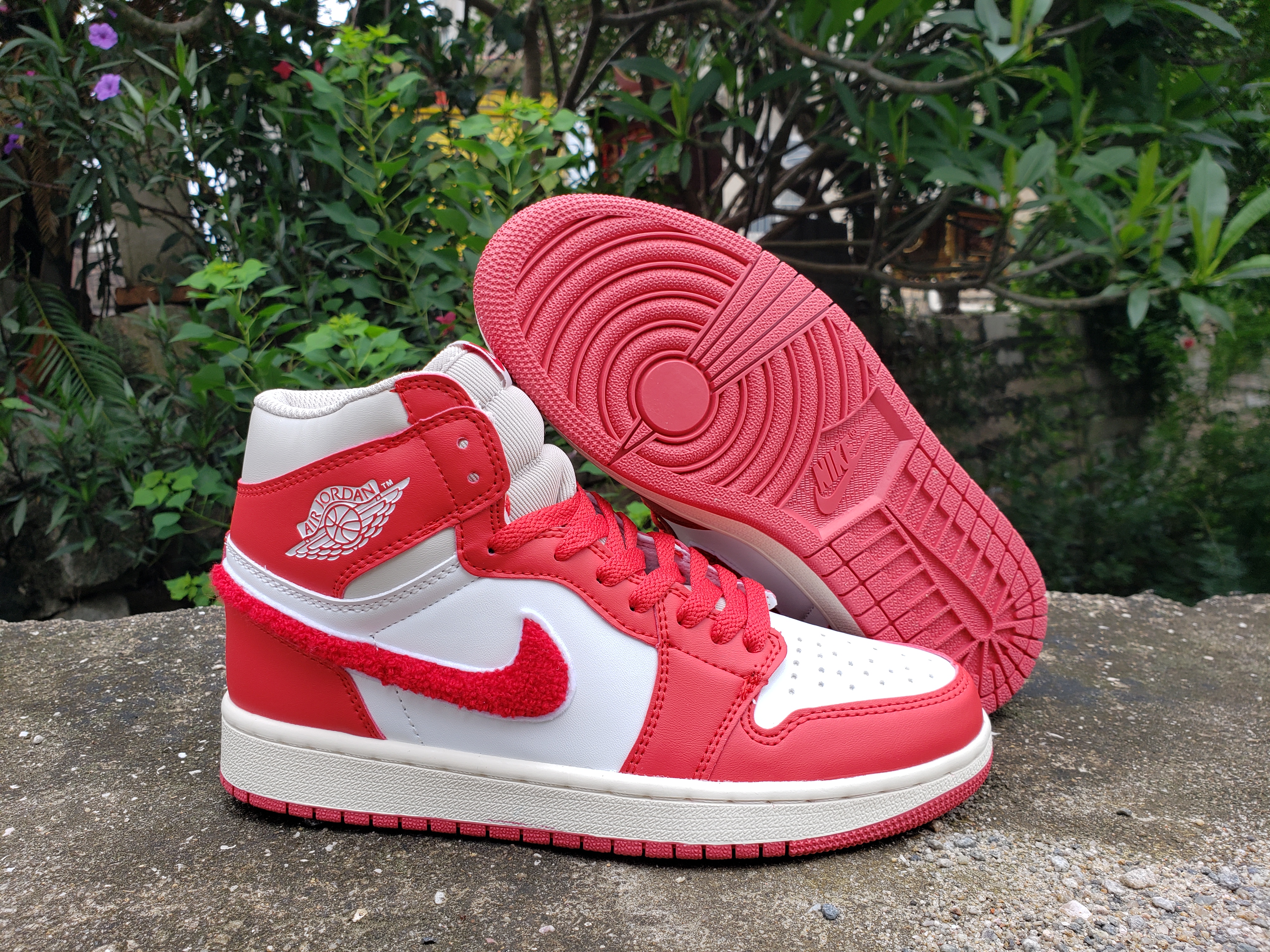 2022 Air Jordan 1 Red White Shoes